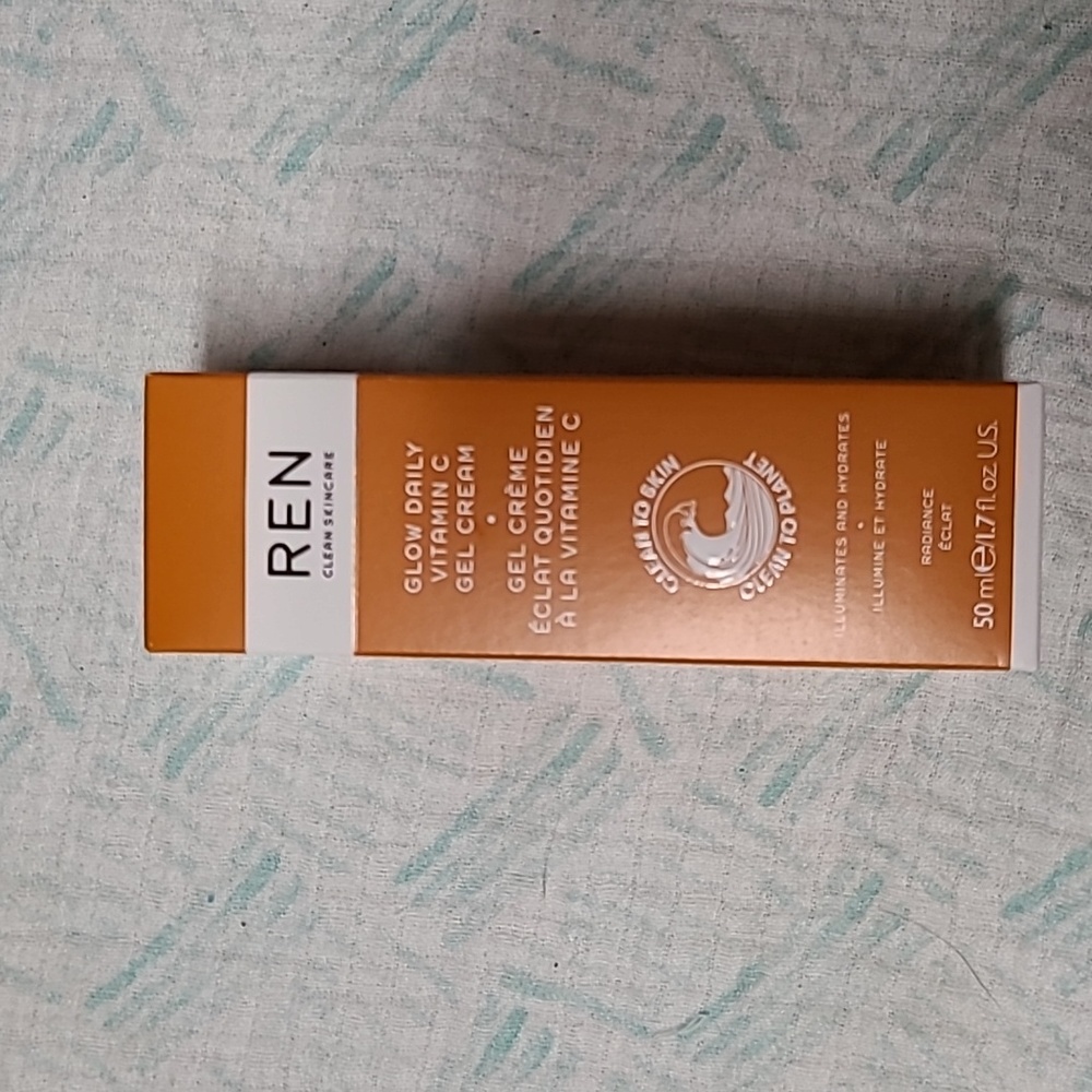 REN Gel Creme Vitamin C Gel Creme 1.7 oz / 50 ml - Picture 2 of 8